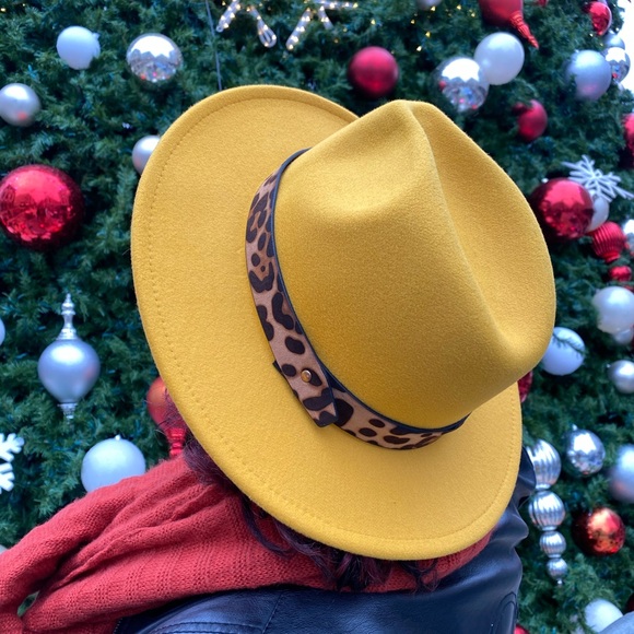 ✨ Classy Leopard Fedora ✨ - Picture 3 of 8